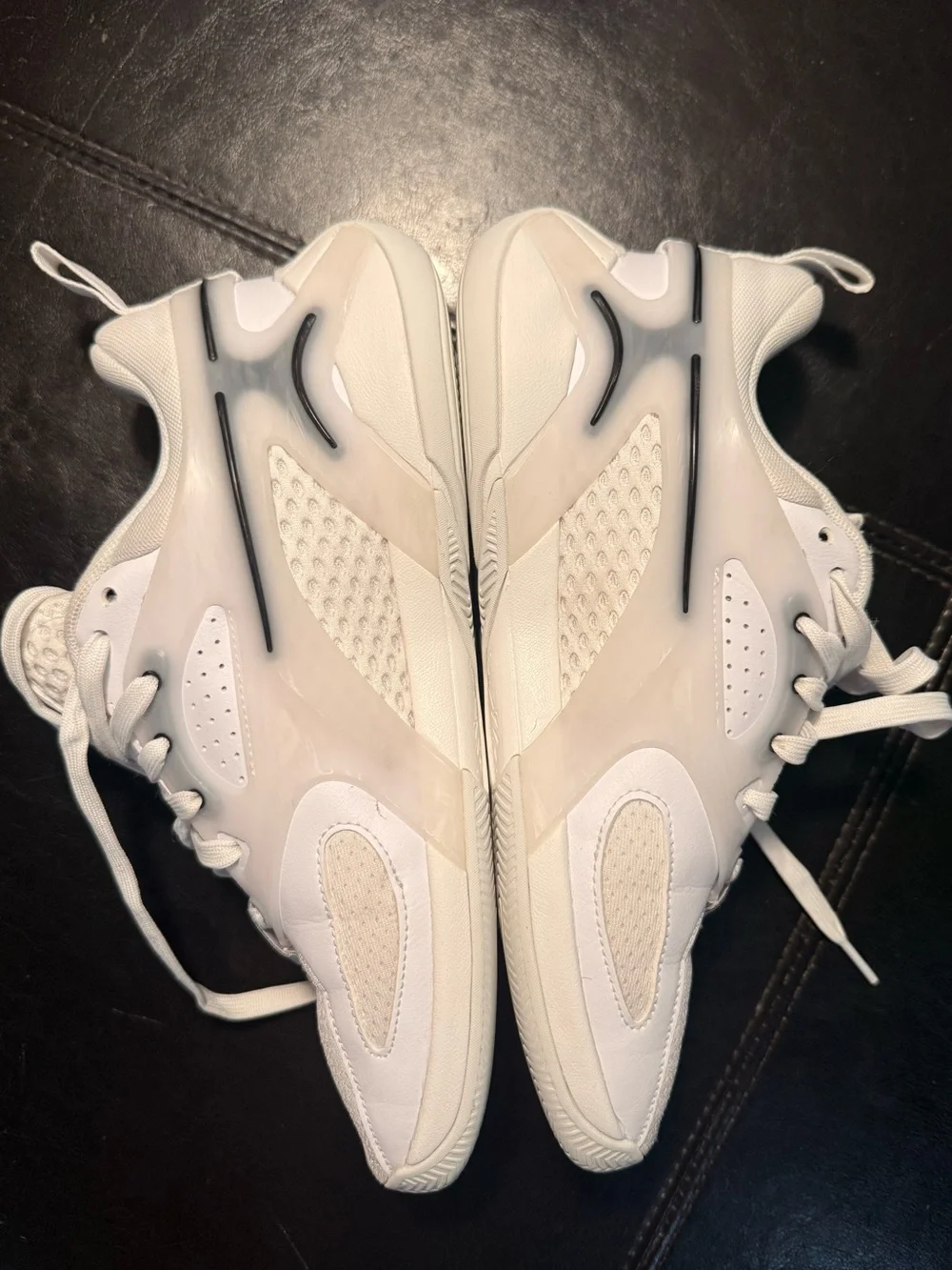 Jordan Women's Heir White and Black Low-Top Basketball Sneakers Size 9.5